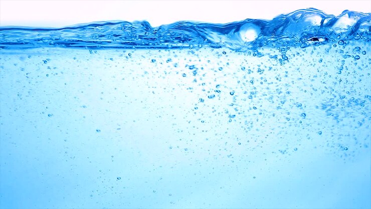 Acqua in primo piano al rallentatore