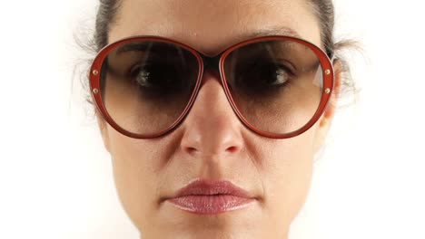 Woman-Sunglasses-02