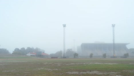 Atleta-Femenina-Corriendo-En-Una-Pista-De-Atletismo-4k