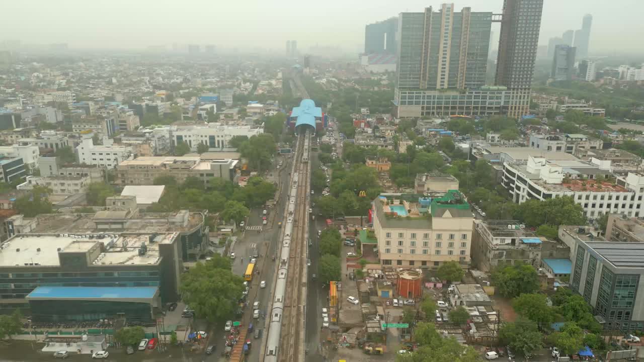 Metropolitana di Delhi