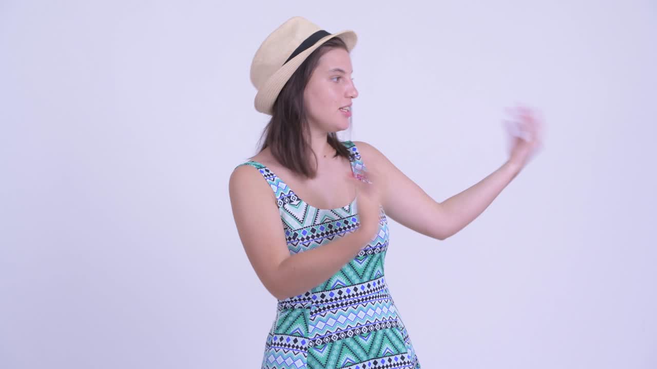 행복한 젊은 아름다운 관광 여성