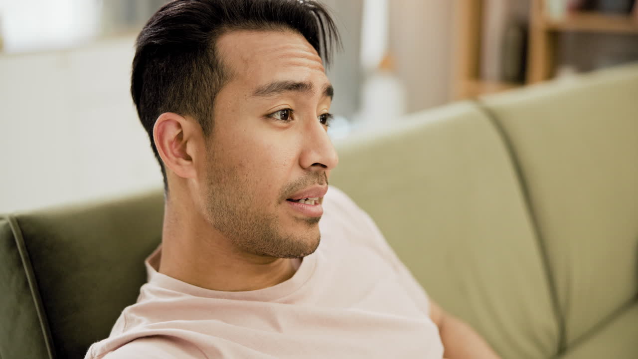 대화 중인 남자