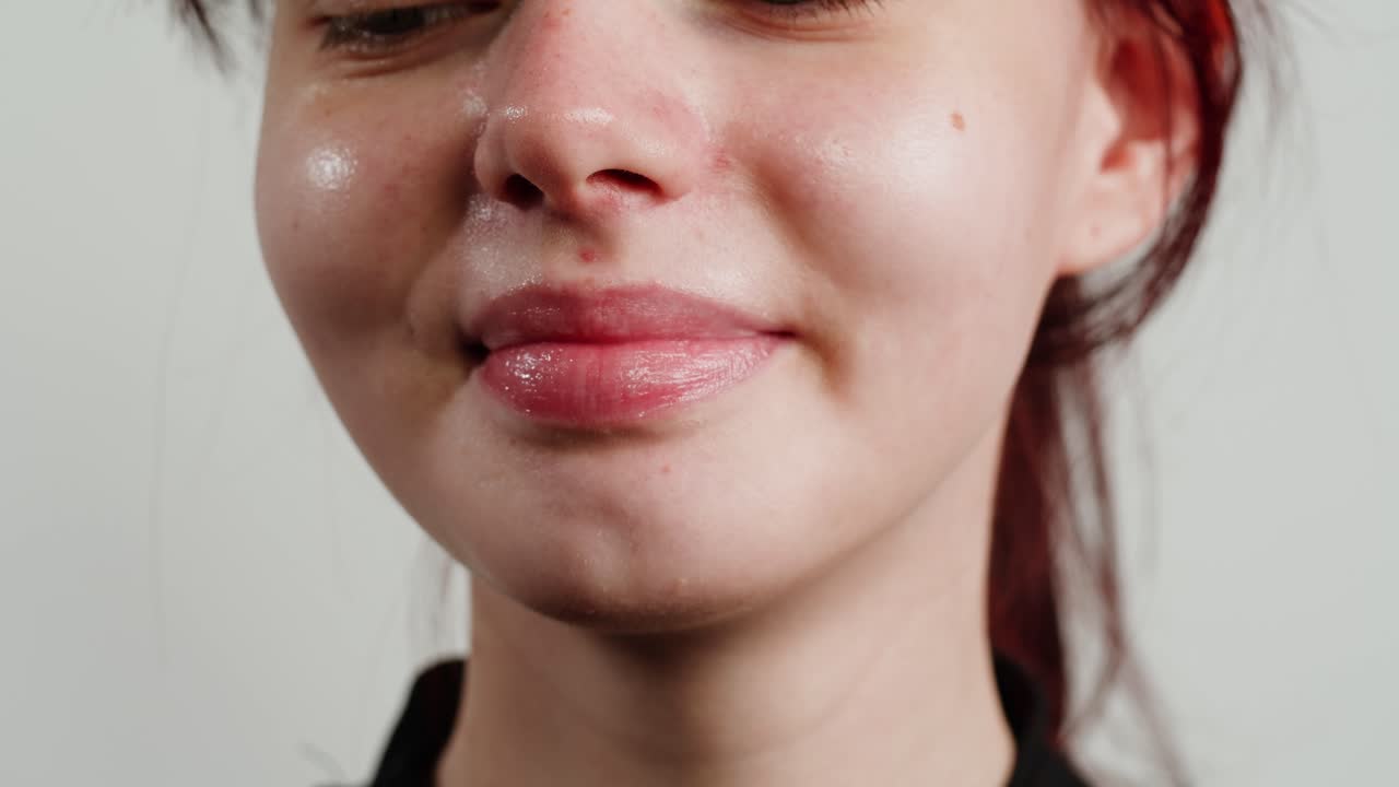 웃는 여자의 클로즈업