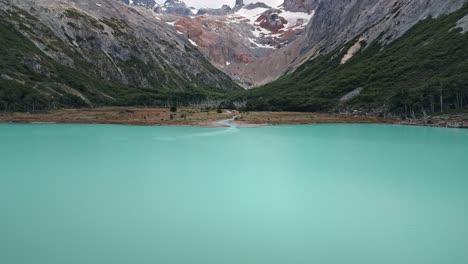 laguna esmeralda el lago más icónico de ushuaia
