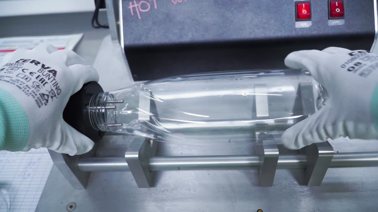 ensayo de resistencia de las botellas de plástico