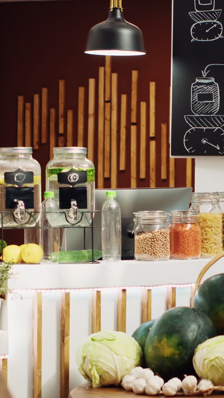 Video verticale Negozio di alimentari locali con approvvigionamento etico
