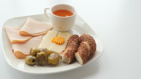 plato de desayuno turco