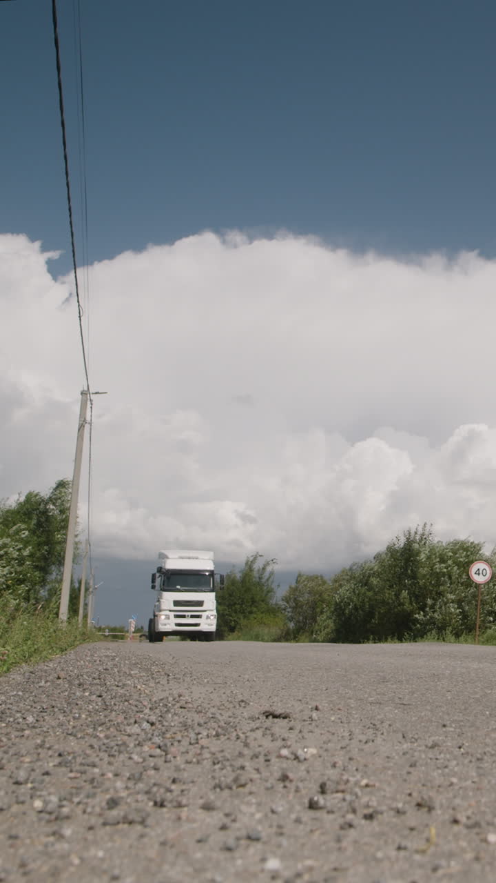 도로에 있는 트럭