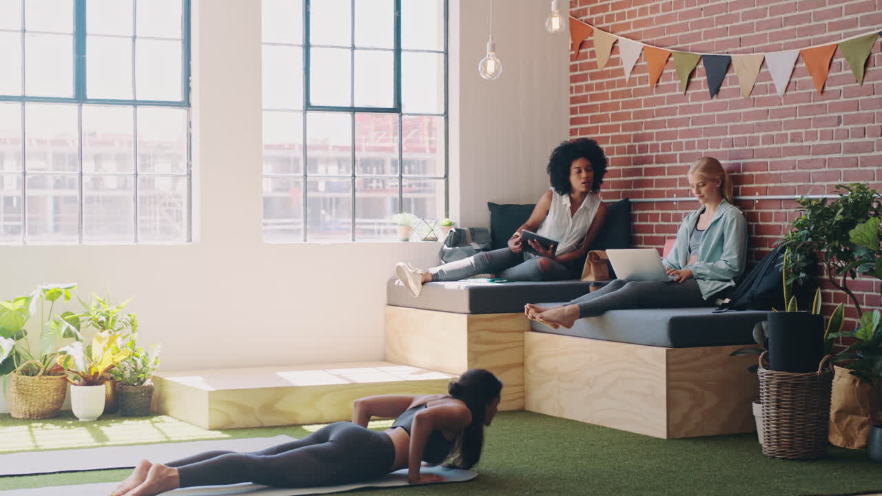 경영, 팀워크, 그리고 사업가들이 일하는