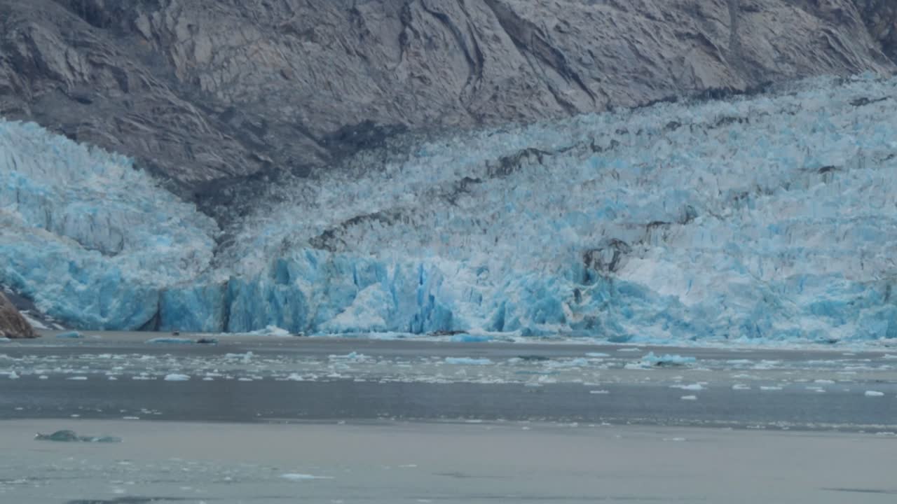 Dawes Glacier, Endicott Arm fjord.Climate change affecting the glaciers of Alaska.