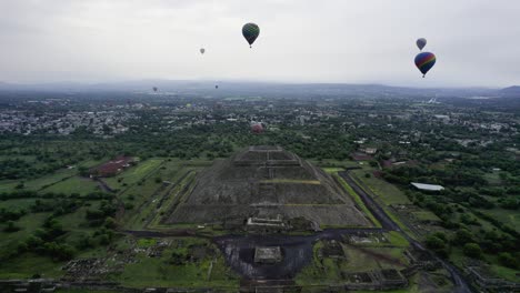 Vista-Aerea-Hacia-La-Piramide-Del-Sol