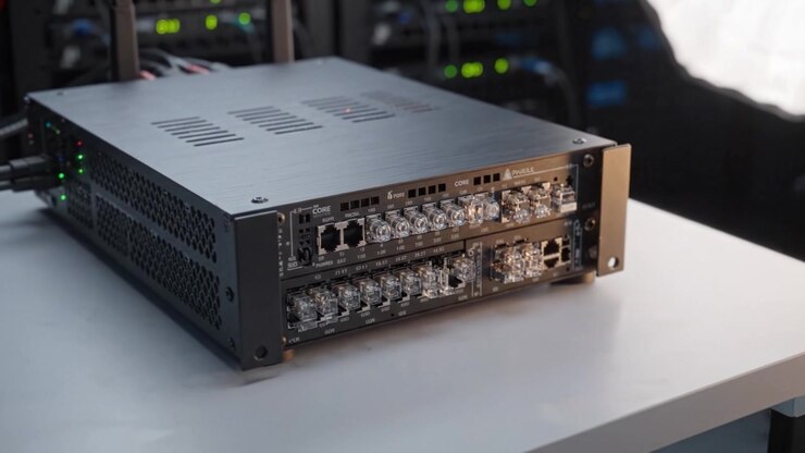 High-Performance Networking Gear for Data Management: An Advanced Rackmount Switch System with Multiple Ports and Indicators in a Data Center Environment