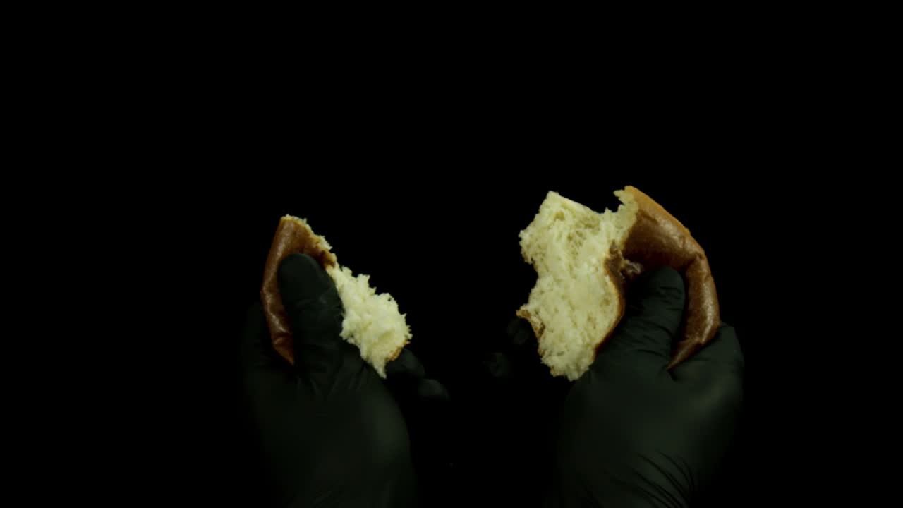 손바닥에 손바닥이 부러진 을 들고