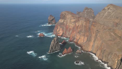 Impresionantes-Imágenes-Con-Drones-En-4k-Del-Mirador-De-São-Lourenço---Ilha-Da-Madeira---Portugal