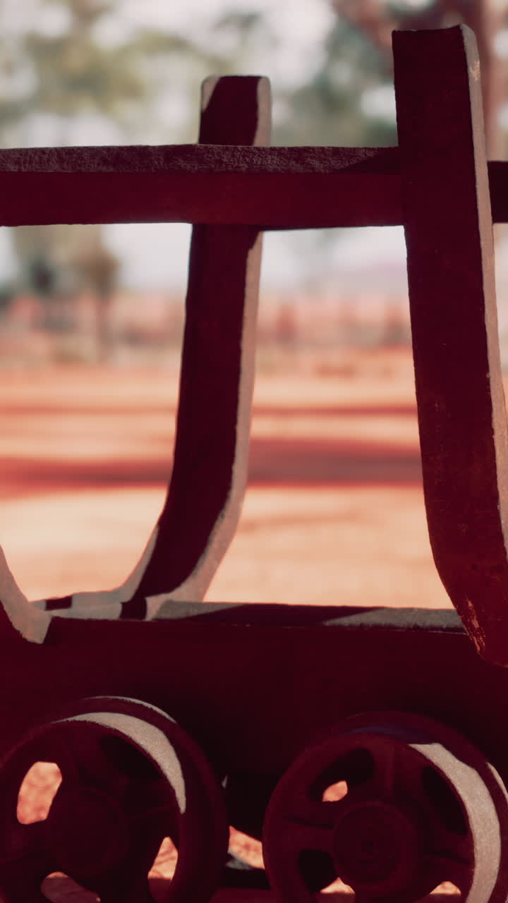 un carro de mina oxidado en el interior de australia