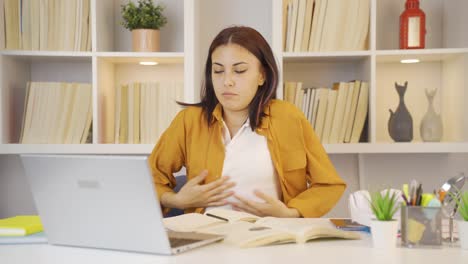 La-Fría-Estudiante-Está-Temblando.