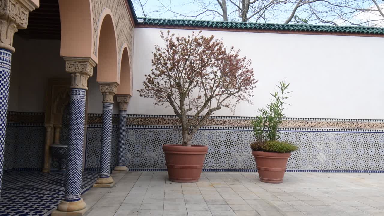 traditional arabic garden