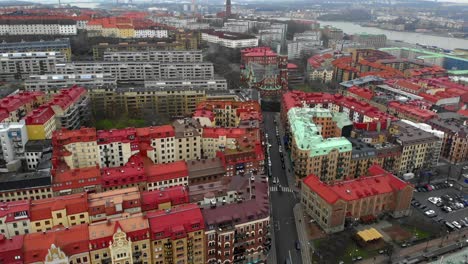 Göteborg-Filmische-Luftaufnahme,-Die-Die-Oscar-Frederik-Kirche-Enthüllt