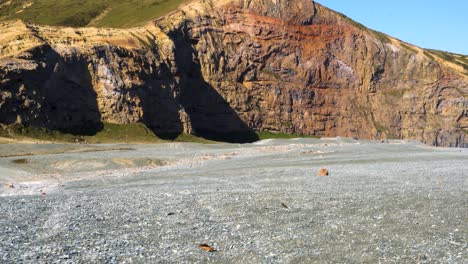 Hyper-Lapse-Von-Klippen-Und-Meer-Bei-Sonnenuntergang