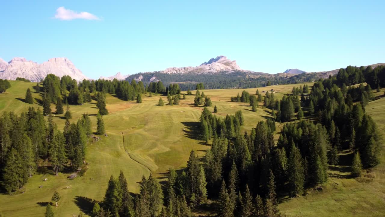 Skianlegg på Pralongia, Italia om sommeren.