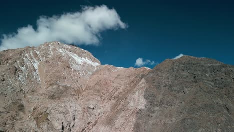 Herbst-Das-Gipsreservoir,-Schublade-Des-Maipo,-Land-Chile