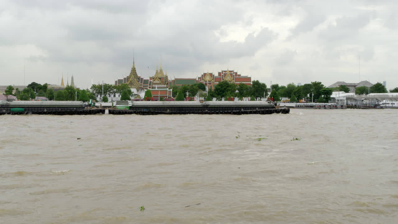 Grand Palace and Wat Phra Kaew in Bangkok from the Chao Phraya River
