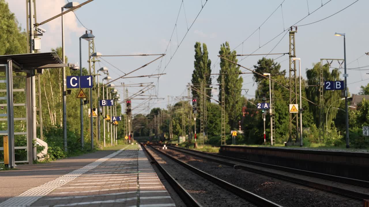 Empty train station with no people, blurred background establisher