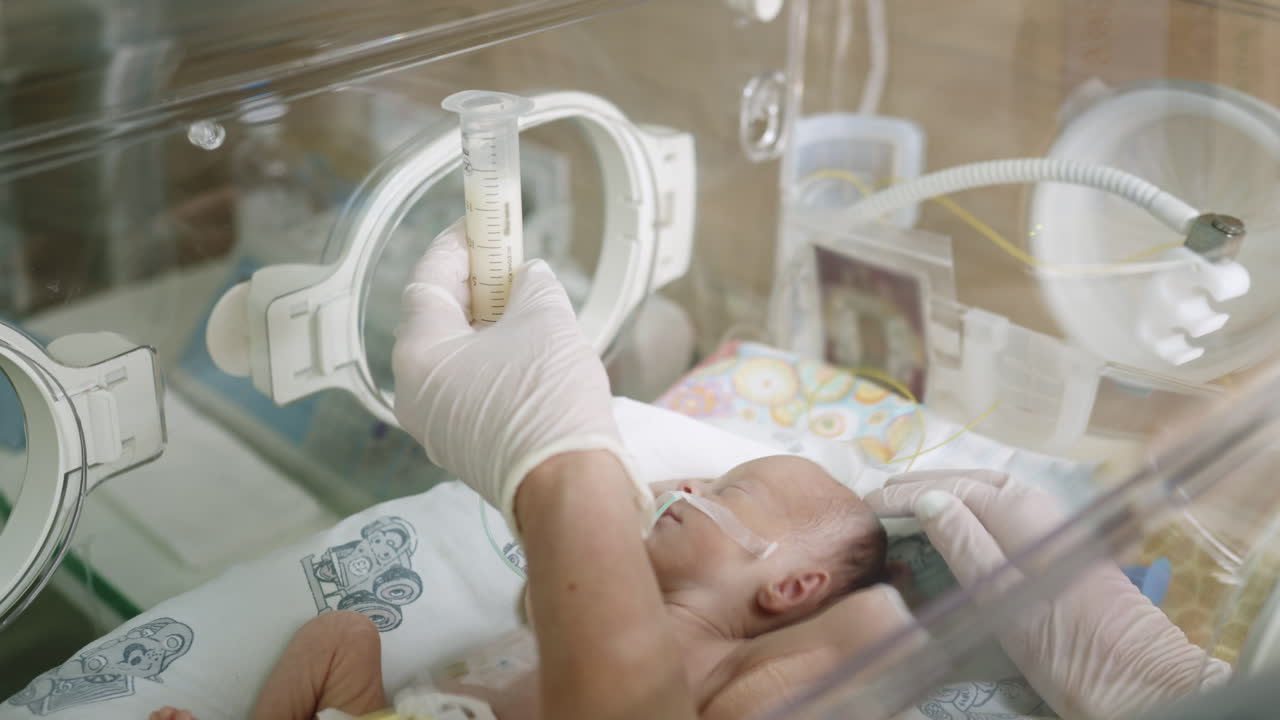 Feeding a premature baby in intensive care