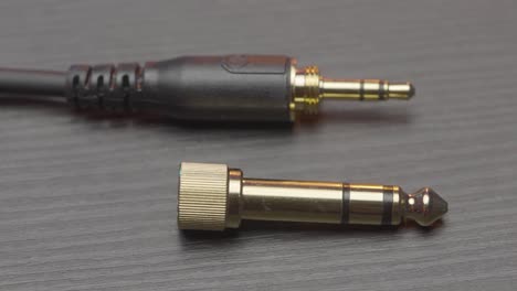 enchufe de audio y conector