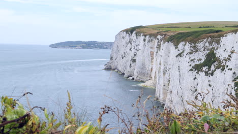 static shot majestic white cliffs of southern england jurassic coast