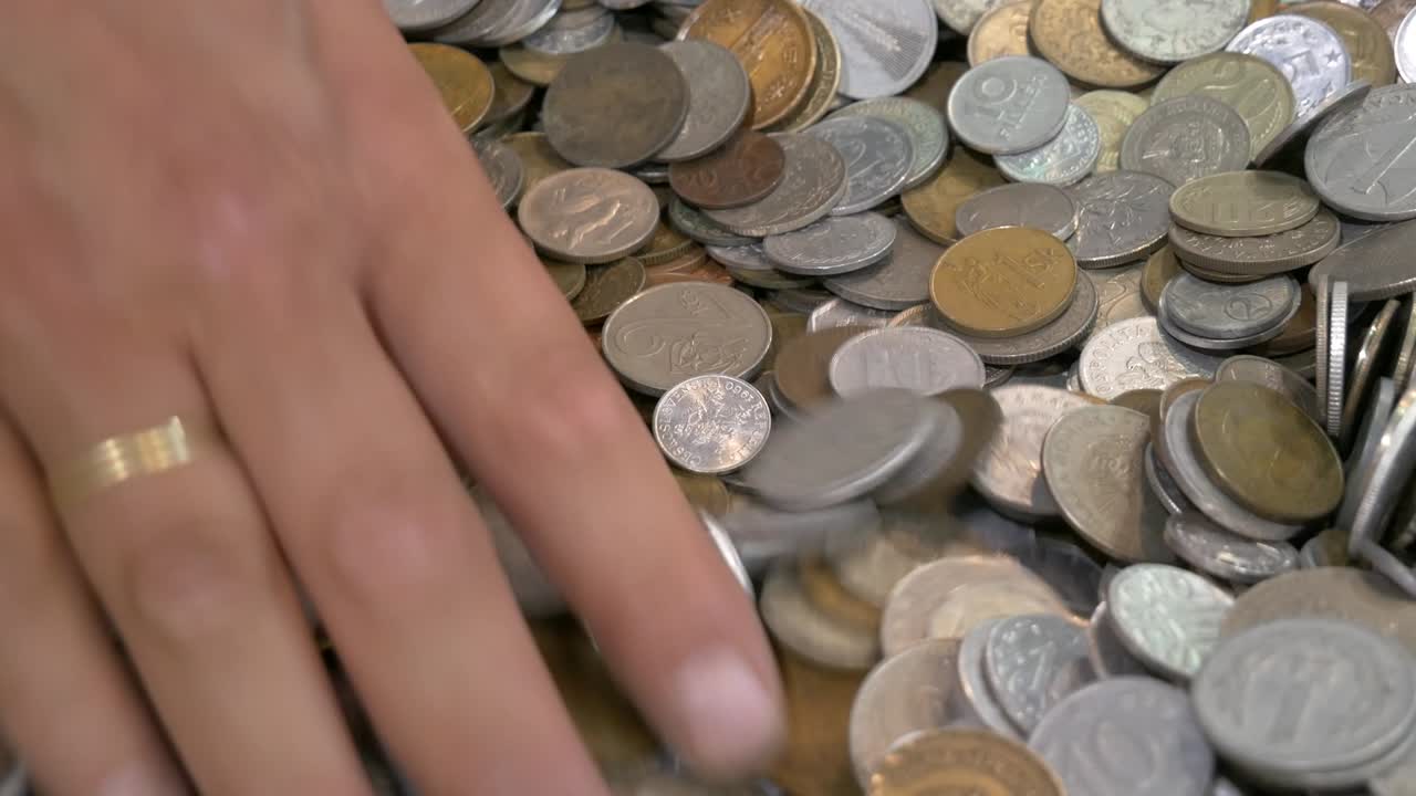 diferentes monedas de todo el mundo