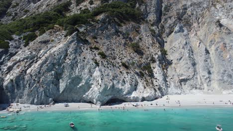 Weißer-Sandstrand-In-Skiathos,-Griechenland