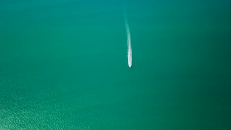 Boat-driving-near-Cape-Tribulation-Australia