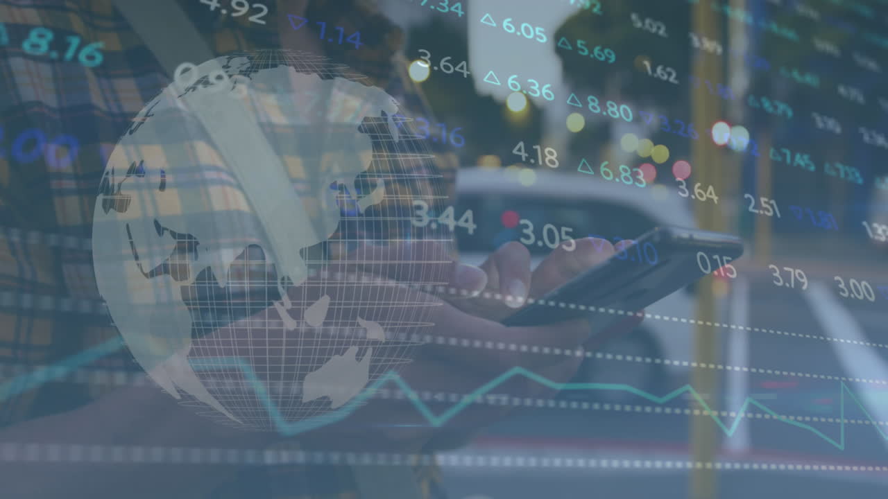 animación del procesamiento de datos del mercado de valores contra la sección media del hombre que utiliza el teléfono inteligente en la calle
