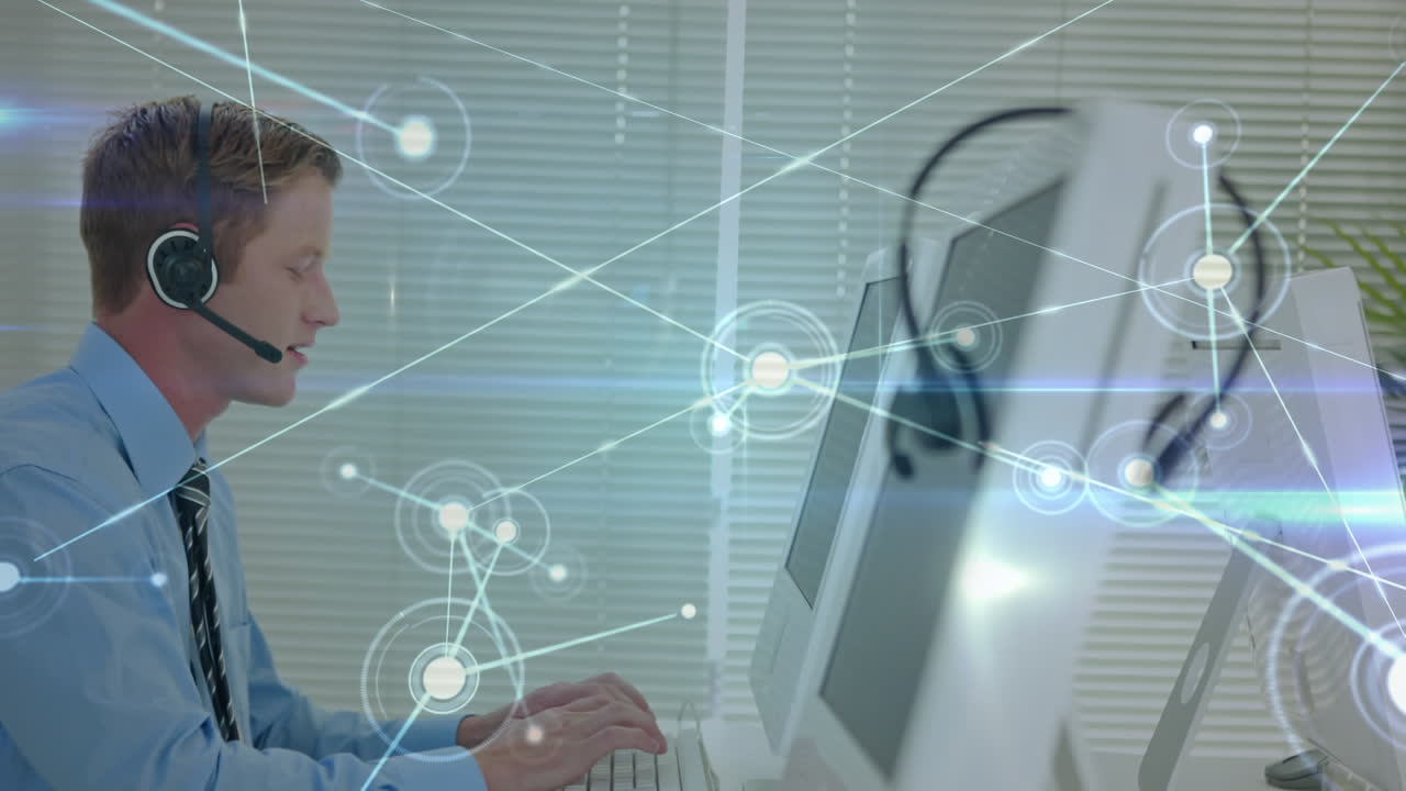 animación de la red de conexiones a través de un hombre de negocios con auriculares de teléfono
