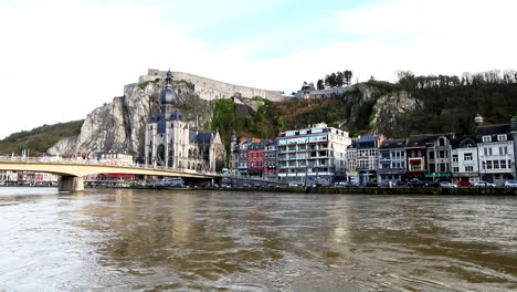 La-Ciudadela-De-Dinant-Es-Una-Ciudadela-En-La-Ciudad-Belga-De-Dinant