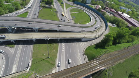 vista aérea de una intersección de autopista