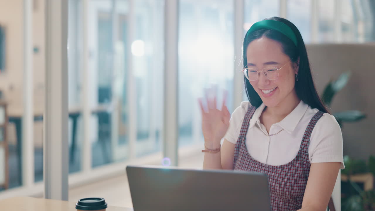 아시아 기업인 여자, 비디오 통화