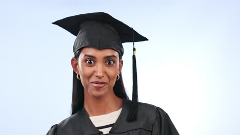 mujer, estudiante y graduación wow para el diploma