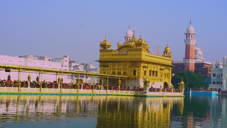 harmandir sahib (golden temple) amritser, india.