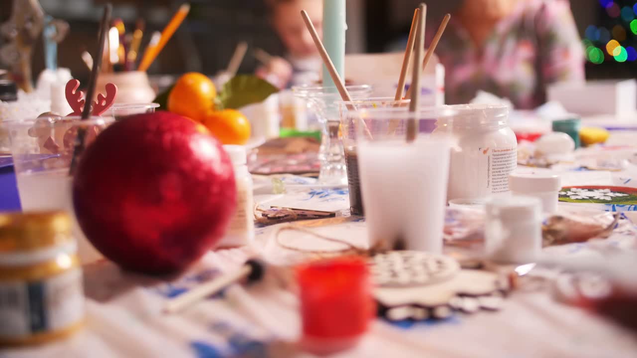 Family Christmas Craft Time