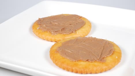 crackers with coffee cream