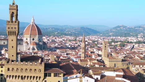 Atemberaubende-Luftaufnahme-Von-Oben,-Mittelalterliche-Stadt-Der-Kathedrale,-Florenz,-Toskana,-Italien