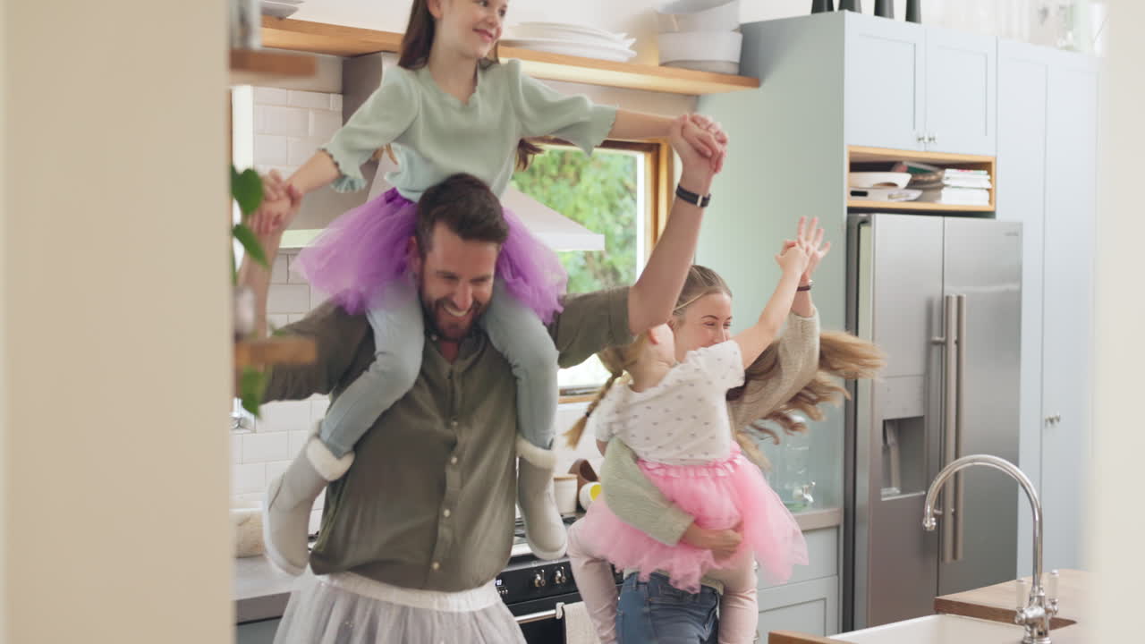 casa, baile y familia con amor