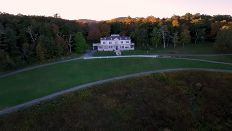 Schneller-Auszug-Aus-Der-Luft-Vom-Moses-Cone-Manor-House