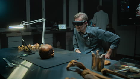 virtual reality study of ancient skull in laboratory