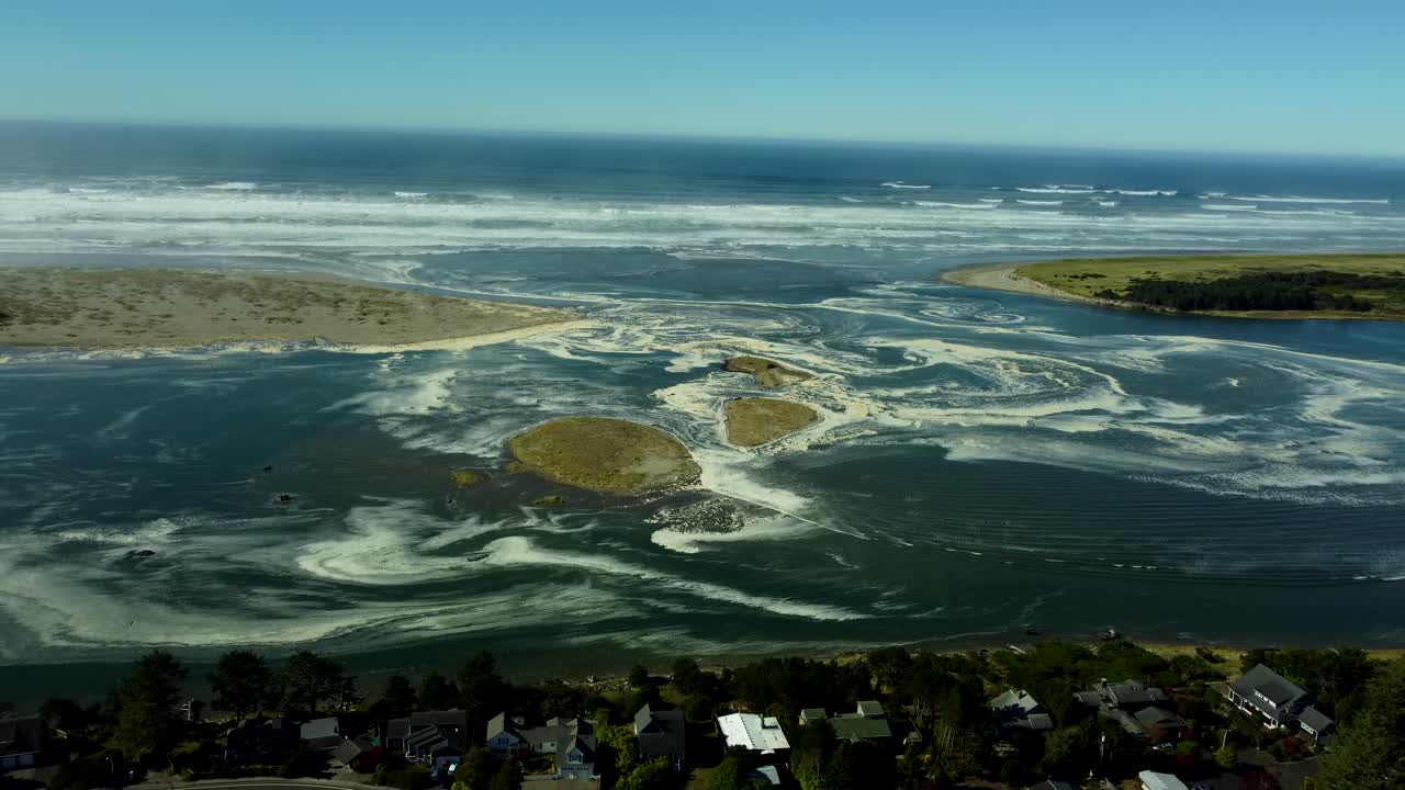 US, OR, Seaside, 2025-10-21 - Drone view of the lagoon as the tide is coming in