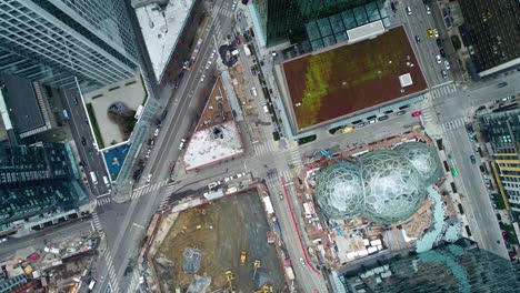 se está construyendo una antena aérea de la esfera de amazon