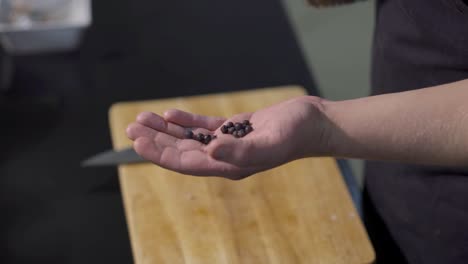 preparing peppercorns