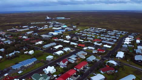 antena del pueblo de vogar en el suroeste de islandia en la península de reykjanes